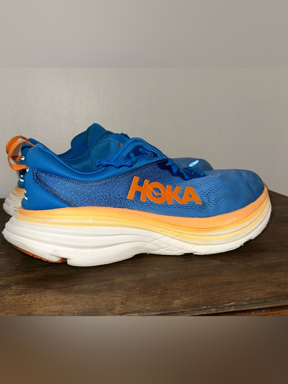 Men’s Hoka Bondi 8 Shoes Size 11.5 Wide